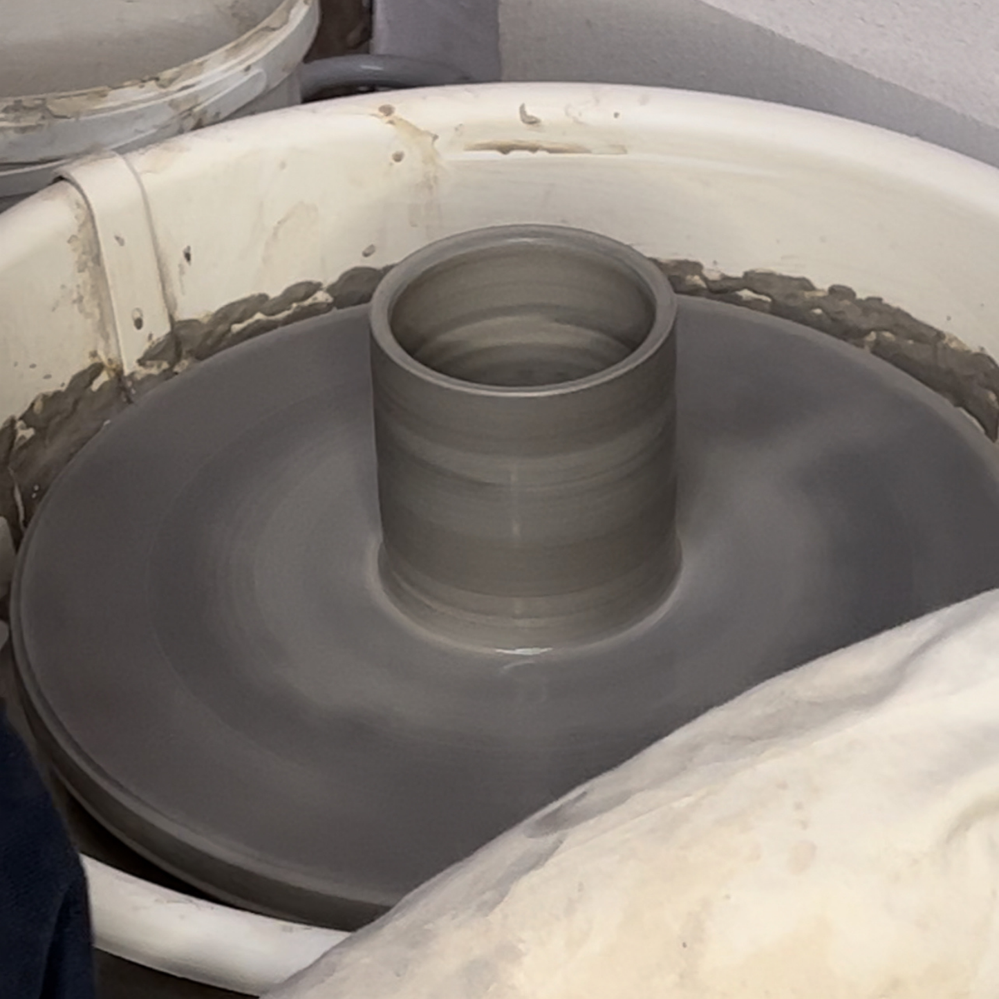 wheel-keramia-class-pottery
