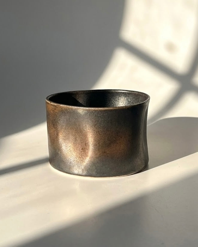Bronz Thumb Cup