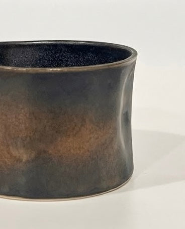 Bronz Thumb Cup